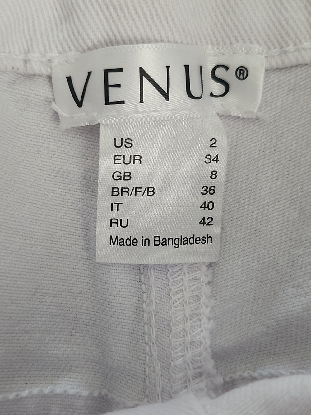VENUS (Jeans & Polo) Low Rise White Cut Off Denim Shorts, 2" Inseam, 2 - Picture 4 of 7